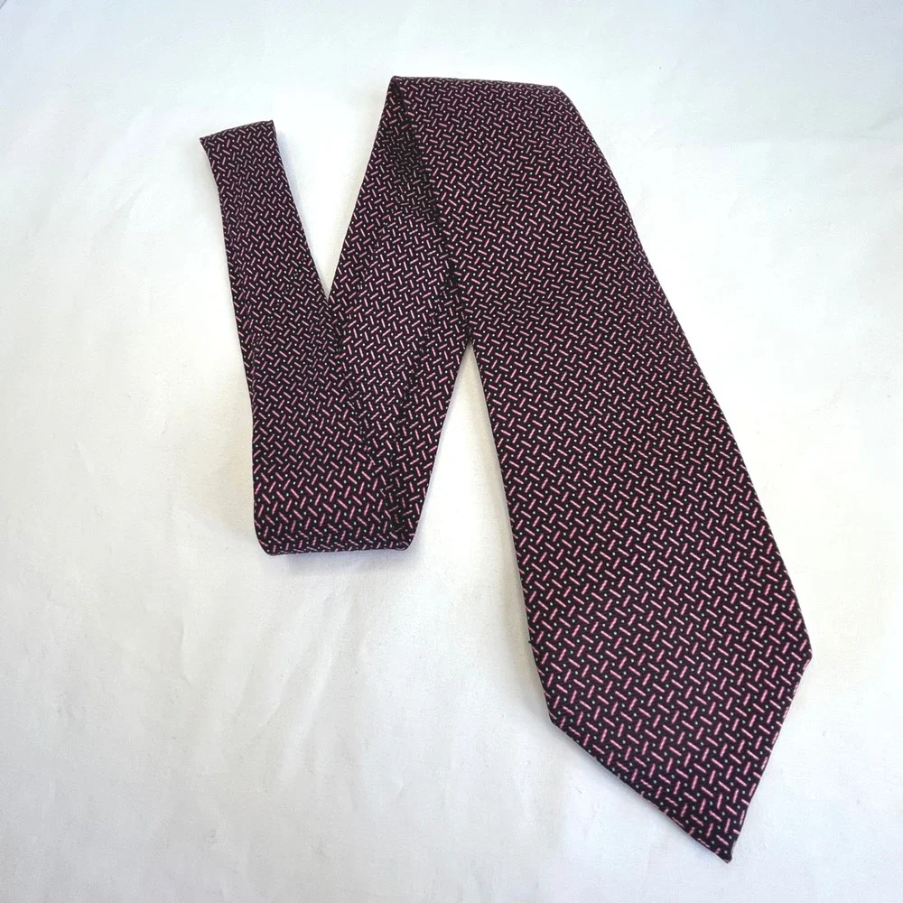 Daniel Cremieux Signature Collection Ltd Edition Silk Necktie Black Pink Pattern